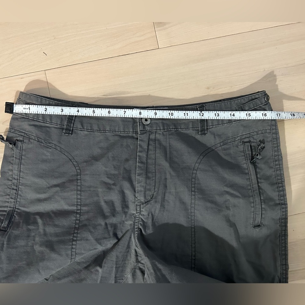 Columbia Gray Adjustable Waist Capris Size 10 - Picture 6 of 16